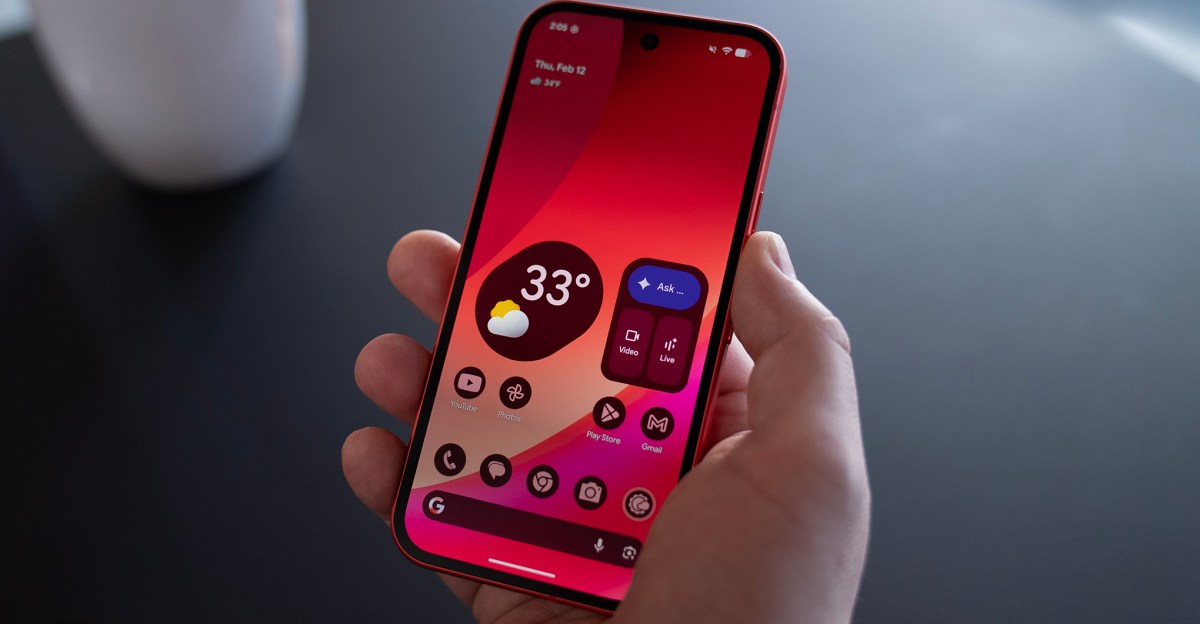 Pixel 11 leaks: less RAM, brighter screens and a glowing camera bar