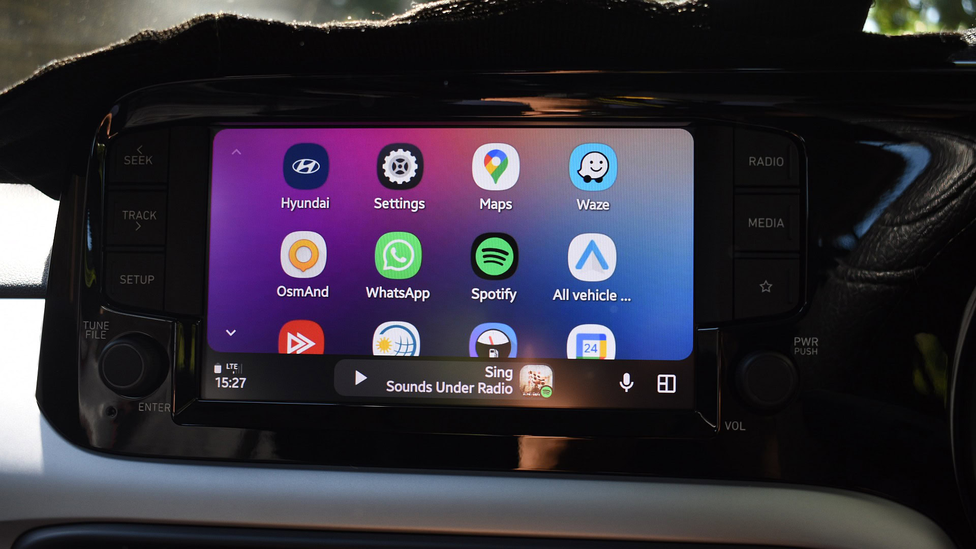 Android Auto adds swipeable media cards — a small tweak that fixes a daily annoyance