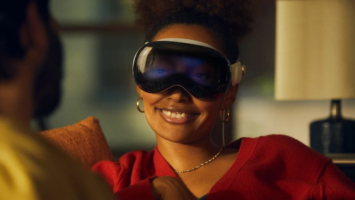 Apple’s smart-glasses push is forcing other products into the shadows