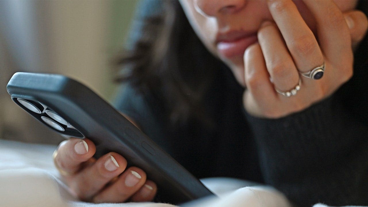 Did the iPhone help drive America’s baby bust? A new study says the timing is hard to ignore
