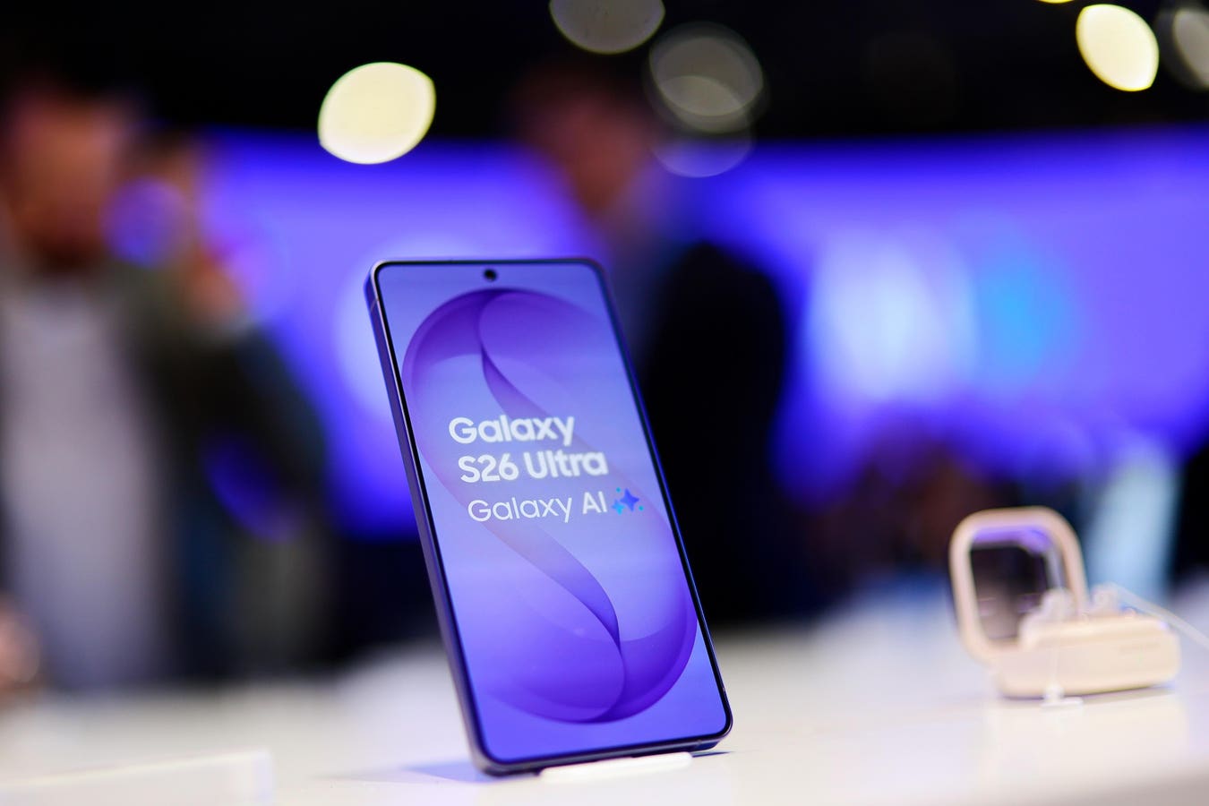 Samsung’s Galaxy S26 Ultra Is Already Getting Cheaper — and Holiday Buyers Should Take Note